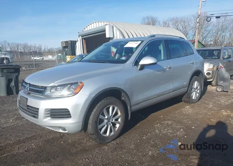2013 Volkswagen Touareg Vr6 Sport z USA, uszkodzony, nr VIN WVGEF9BP5DD013338